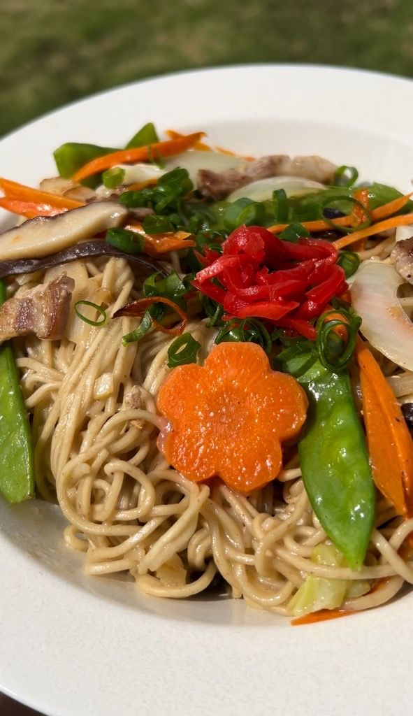 Yaki Ramen made with High Fiber noodles and topped with colorful vegetables