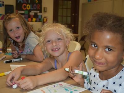 kids at art at Rambling Pines Day Camp
