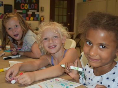 kids at art at Rambling Pines Day Camp