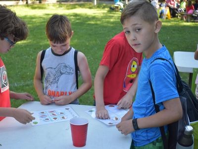 campers doing an activity at Rambling Pines Day Camp