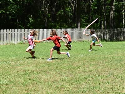 children running at Rambling Pines Day Camp