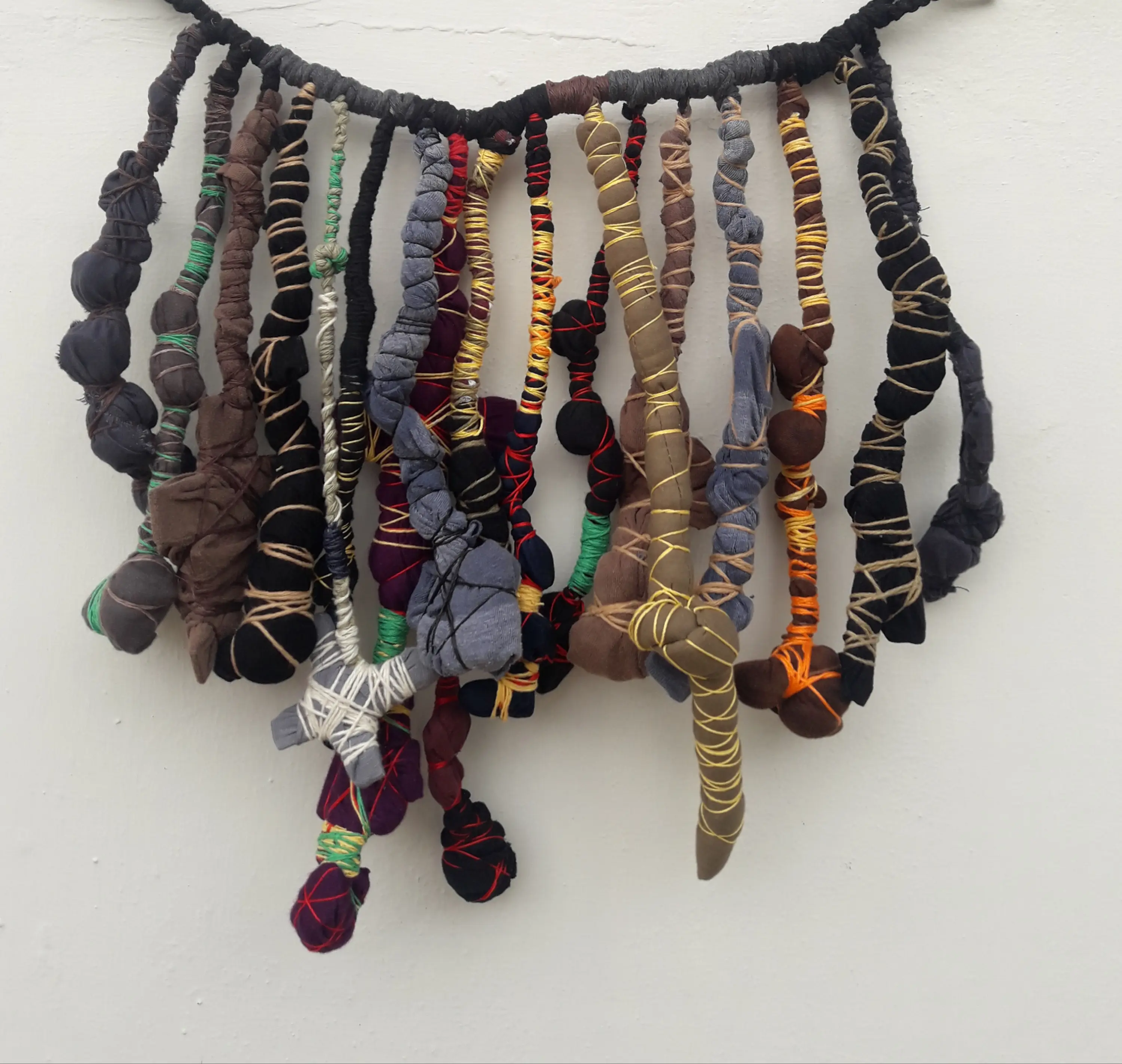 Inquietantes recuerdos resguardados. De la serie JUNTARSE 109/30.000