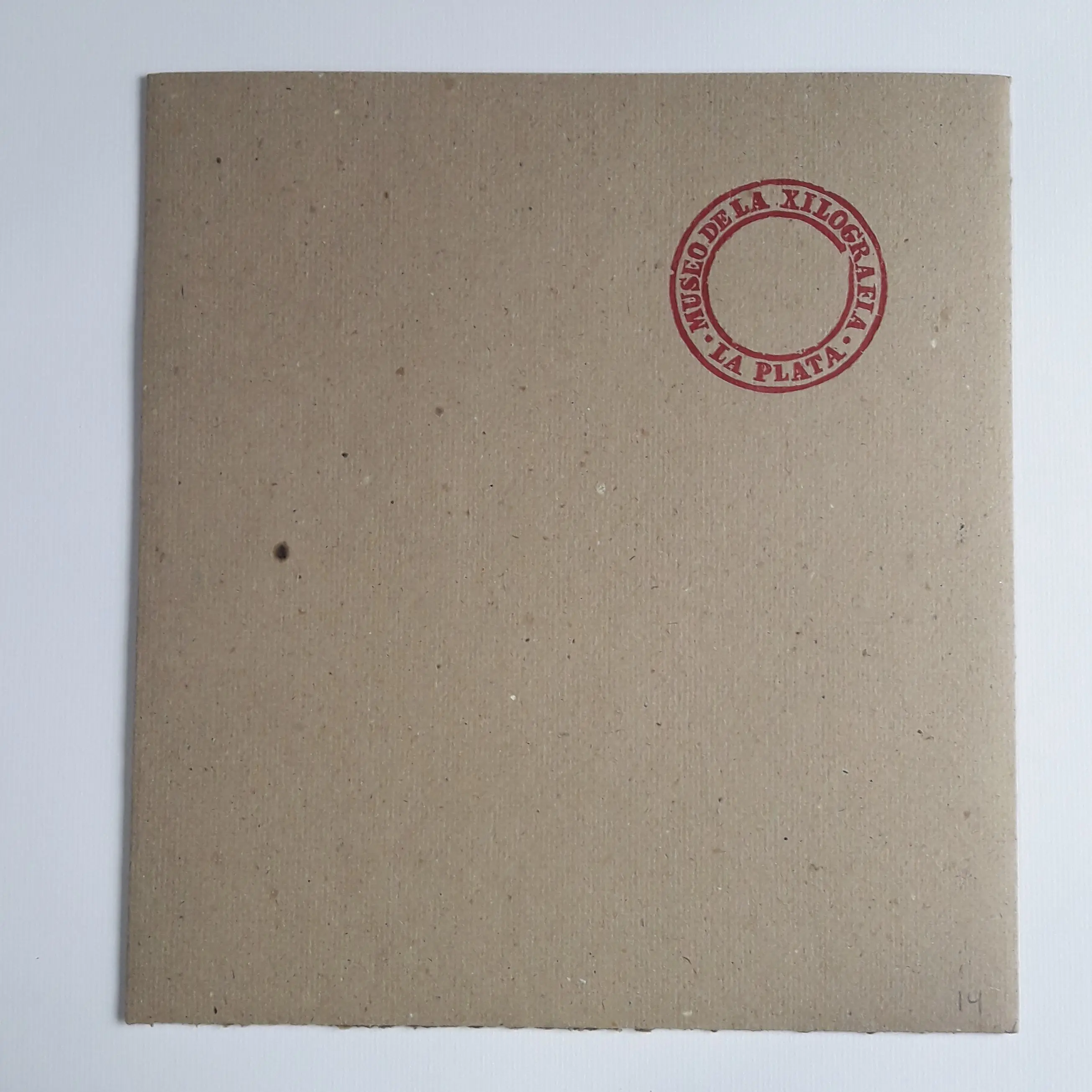 Contratapa de la carpeta