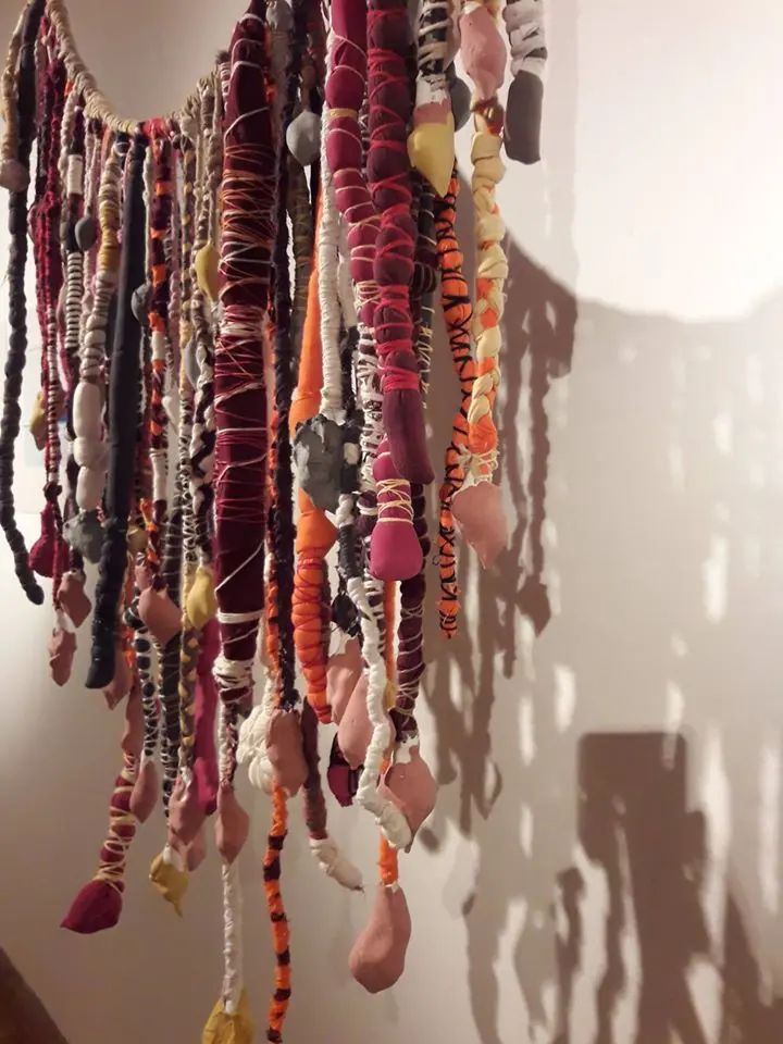 Memorias encapsuladas de una América que no fue. De las serie JUNTARSE 93/30.000