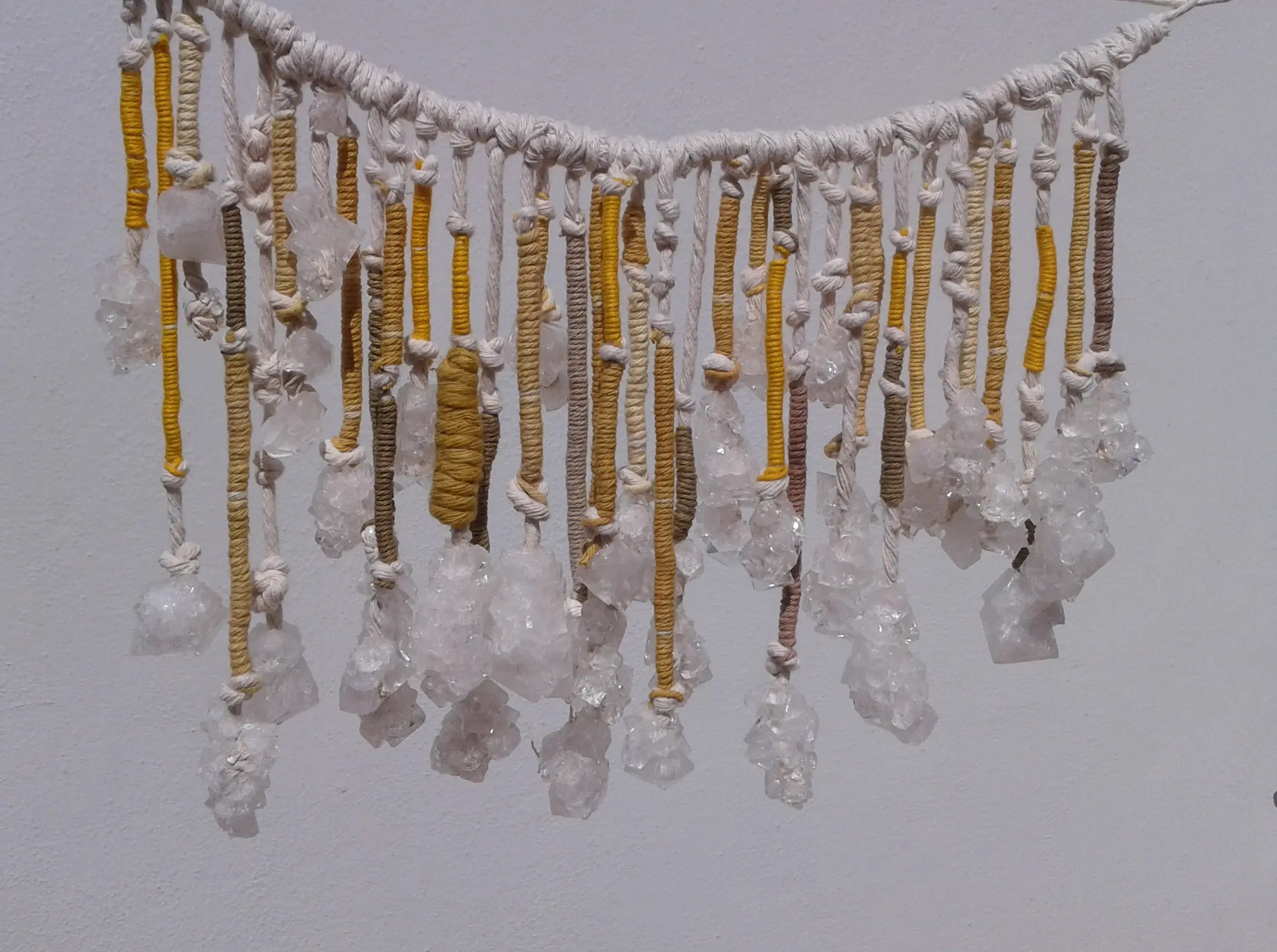 Quipu con cristales. De la serie JUNTARSE 78/30.000