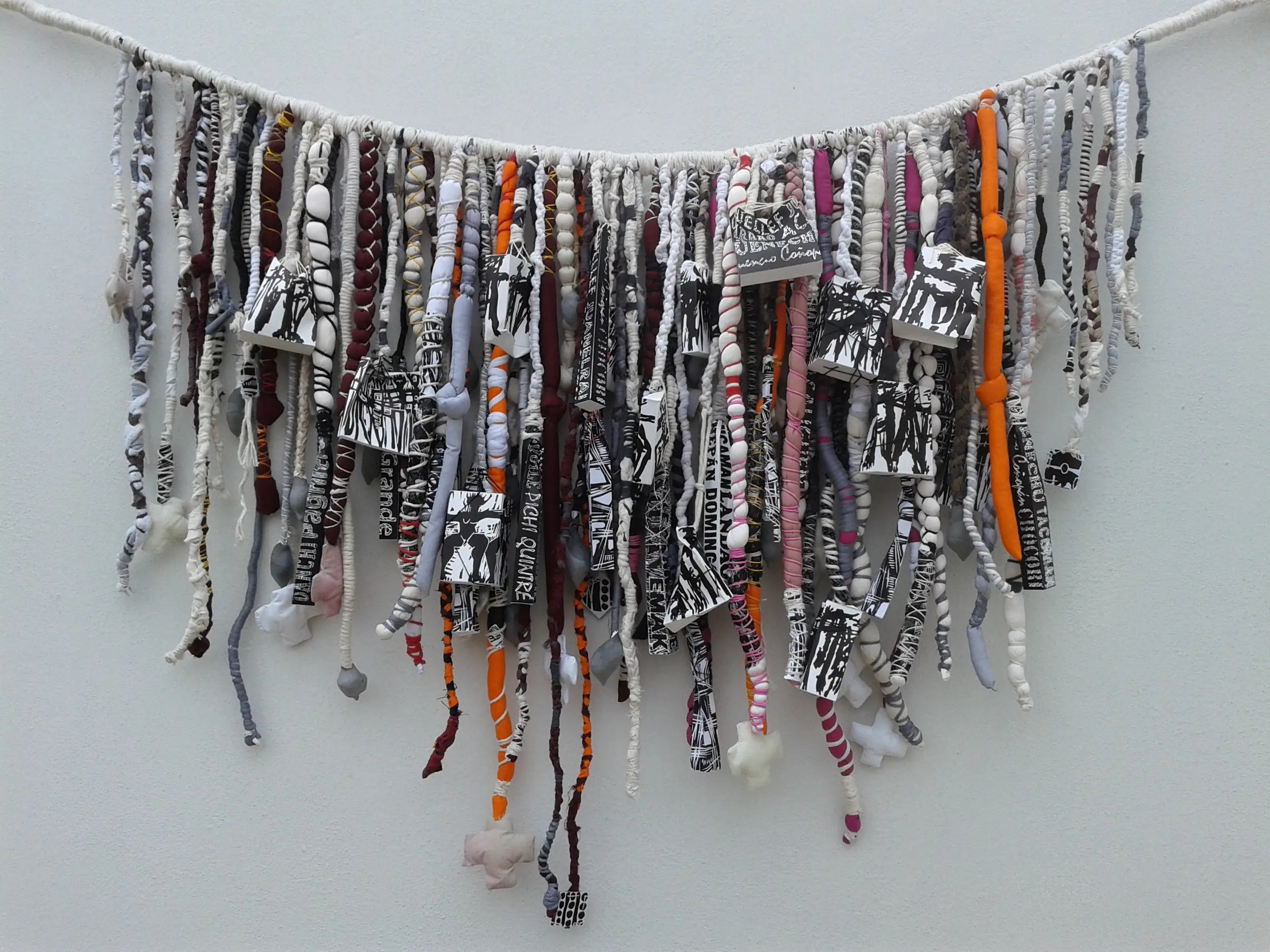 Mensajes ocultos de una América que no fue De la serie JUNTARSE 91/30.000