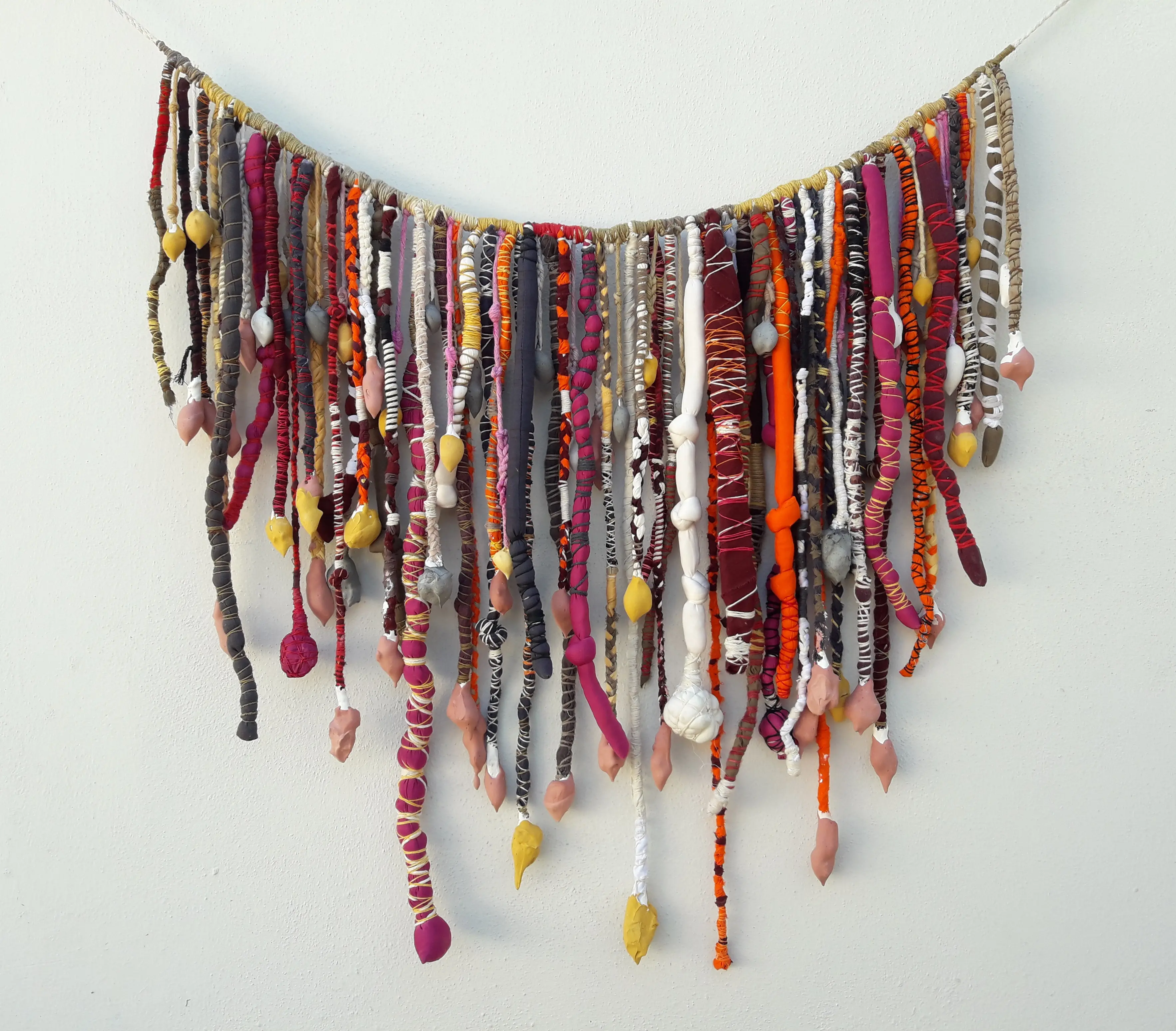 Memorias encapsuladas de una América que no fue. De las serie JUNTARSE 93/30.000