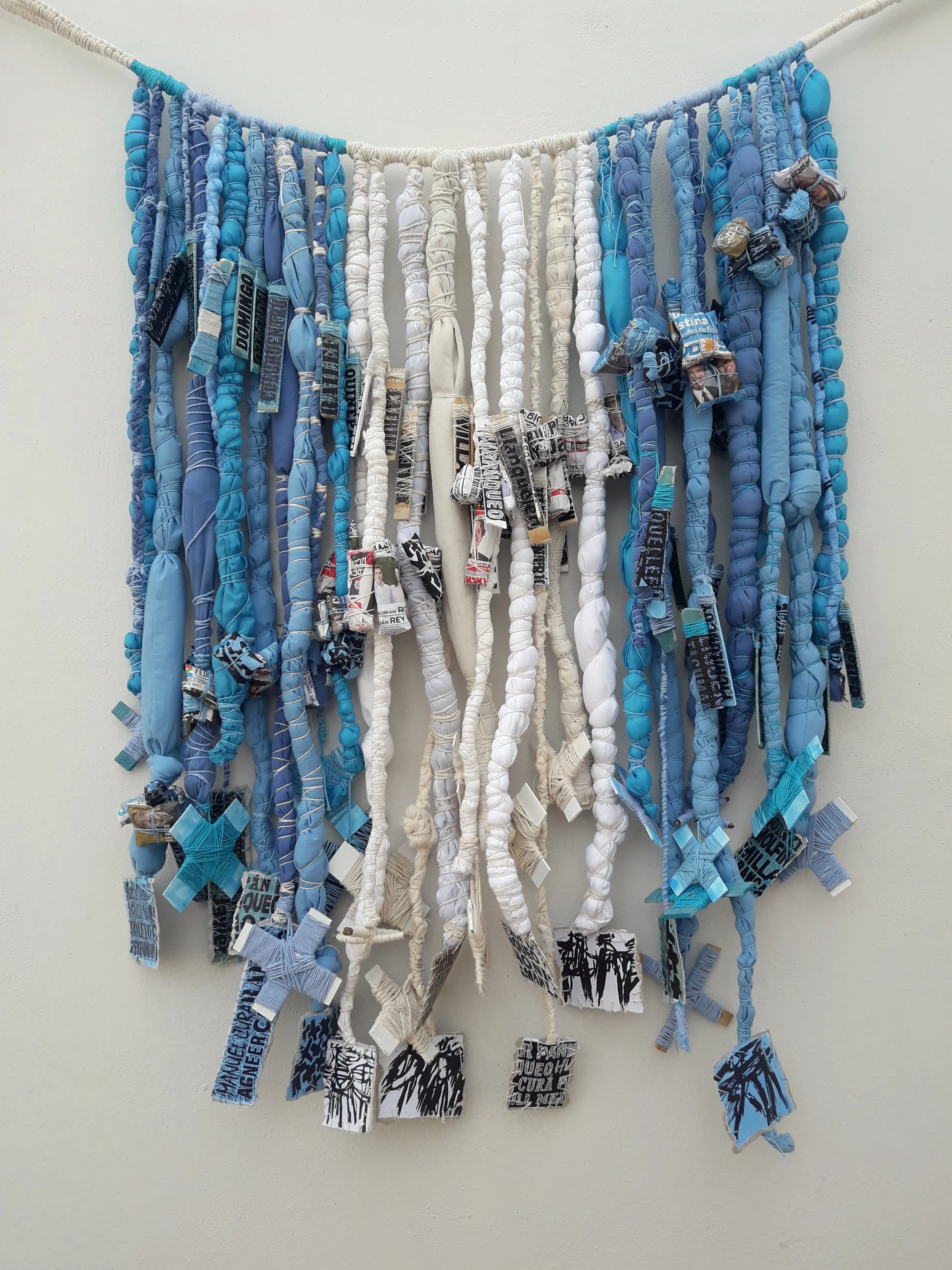 Cruce de Historias que siguen sin encontrarse - De la serie JUNTARSE 105/30.00