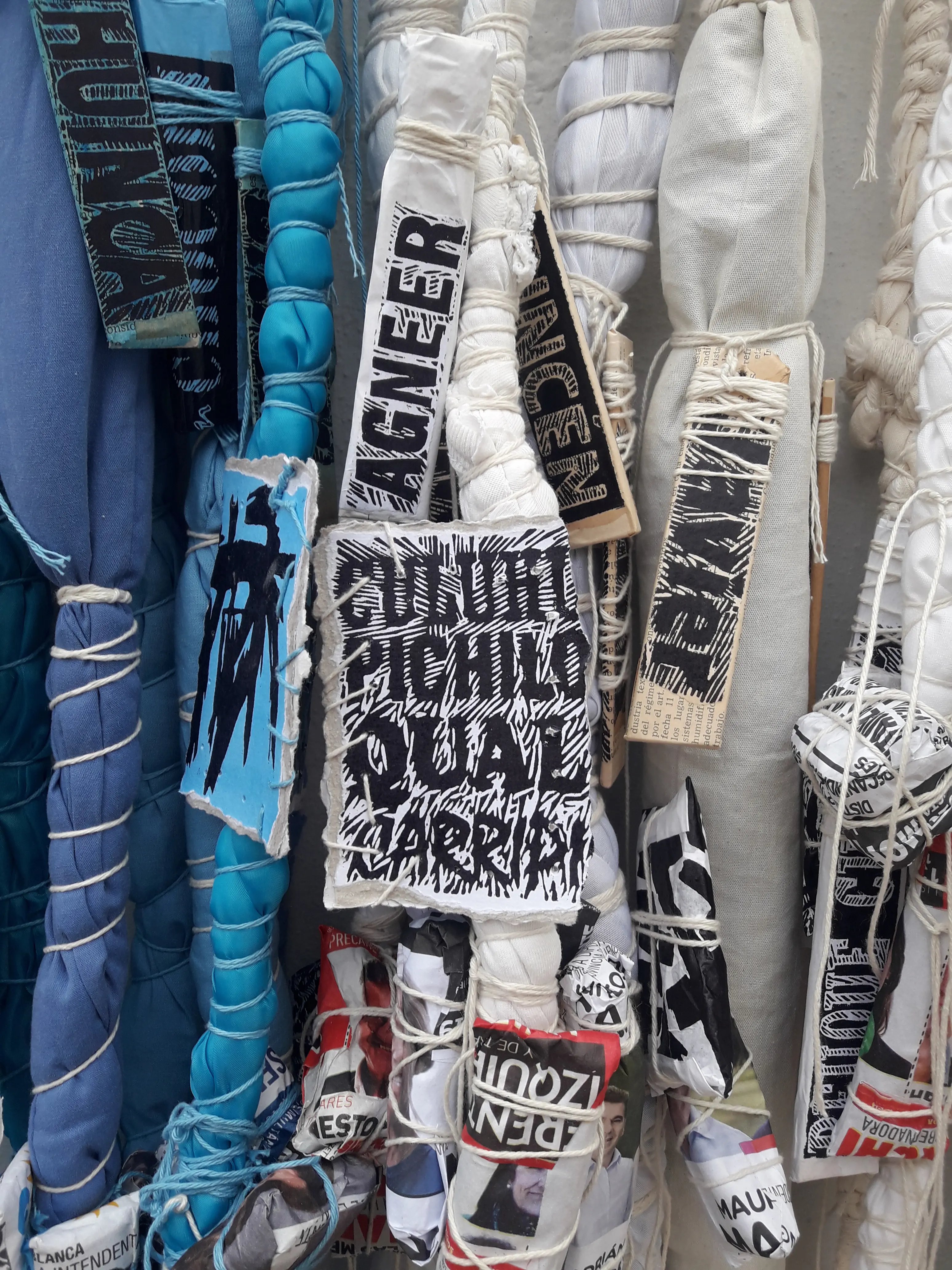 Cruce de Historias que siguen sin encontrarse - De la serie JUNTARSE 105/30.00