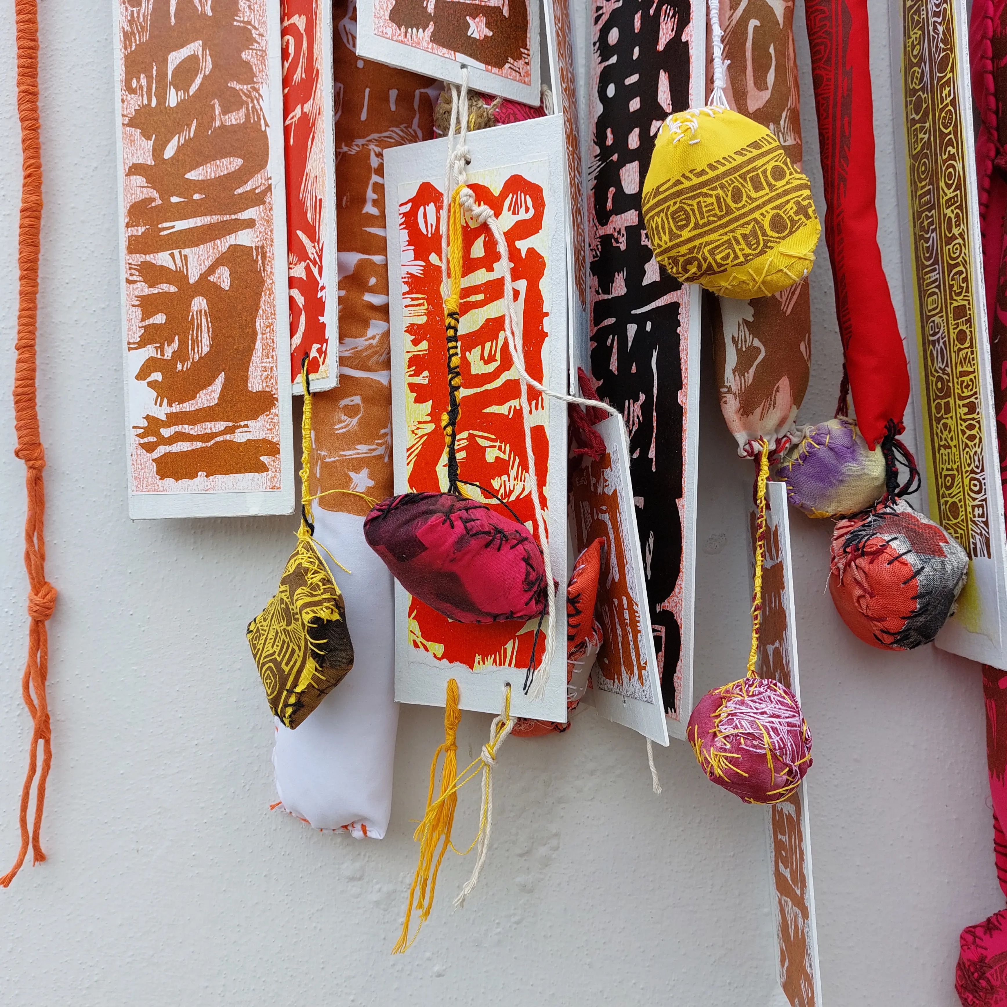 Cálidos escritos en tiempos de pandemia (detalle)