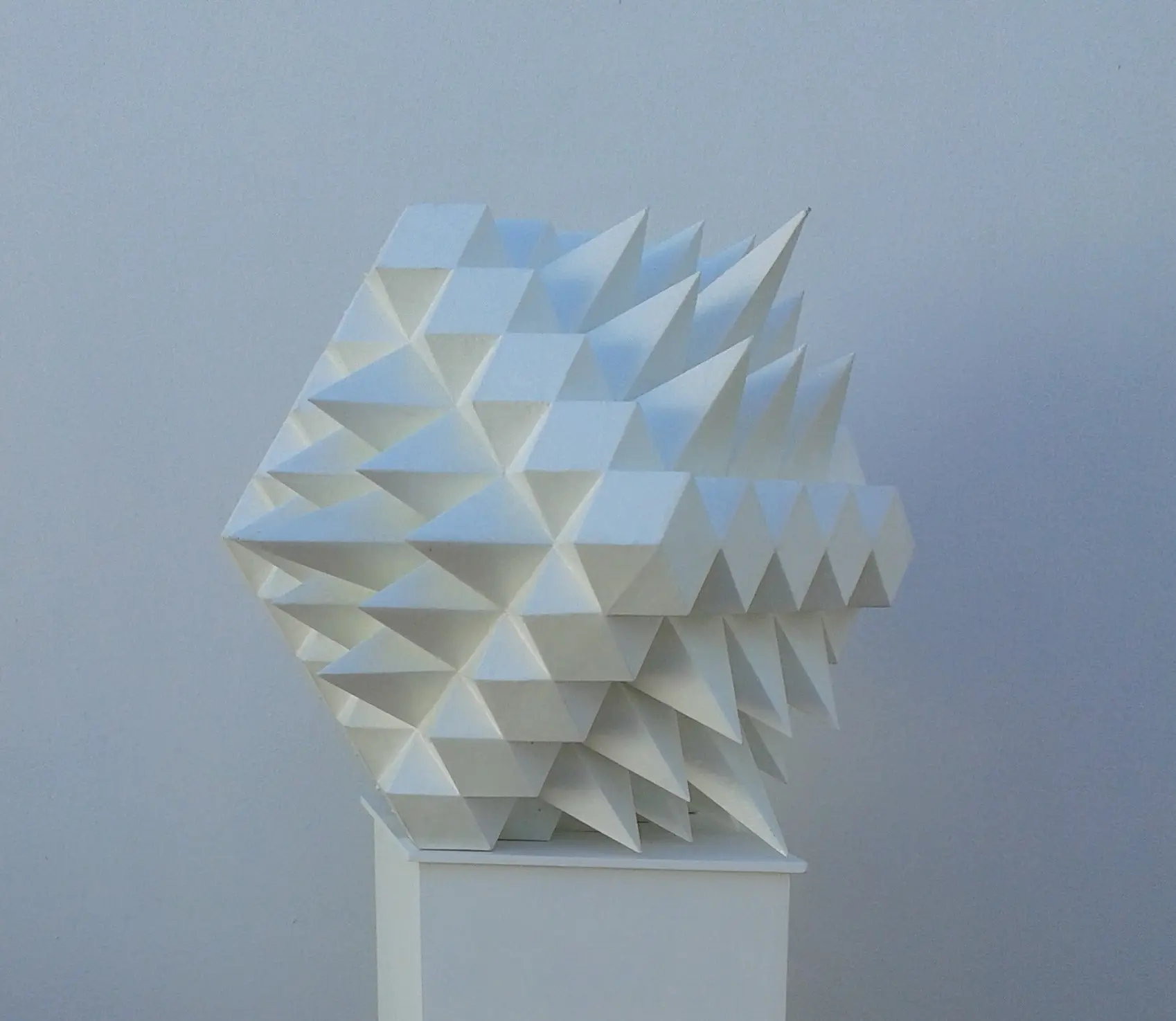 Del cubo al granatoedro rómbico