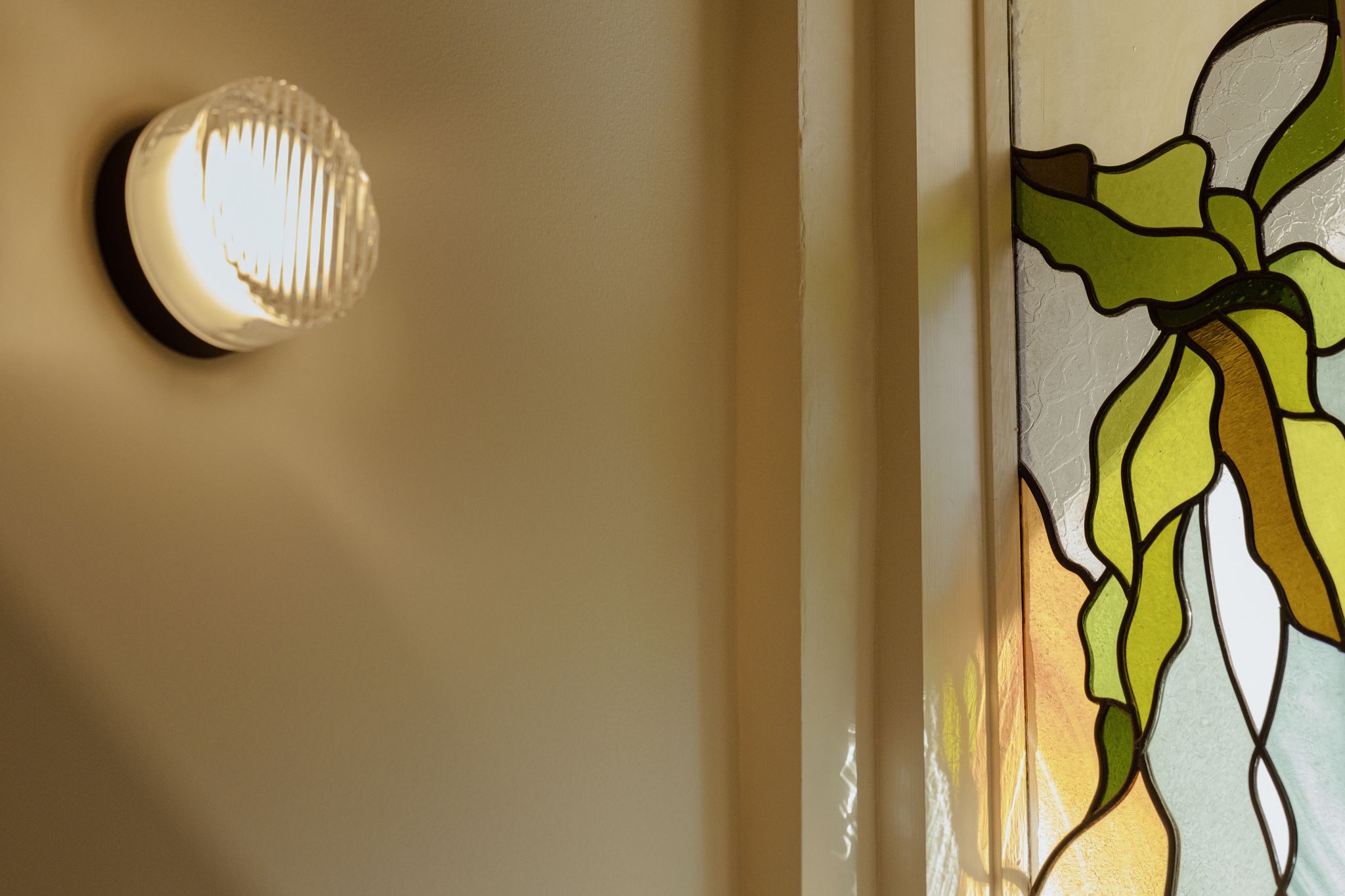 West Lakes Shore, Staircase · Stained glass, retained