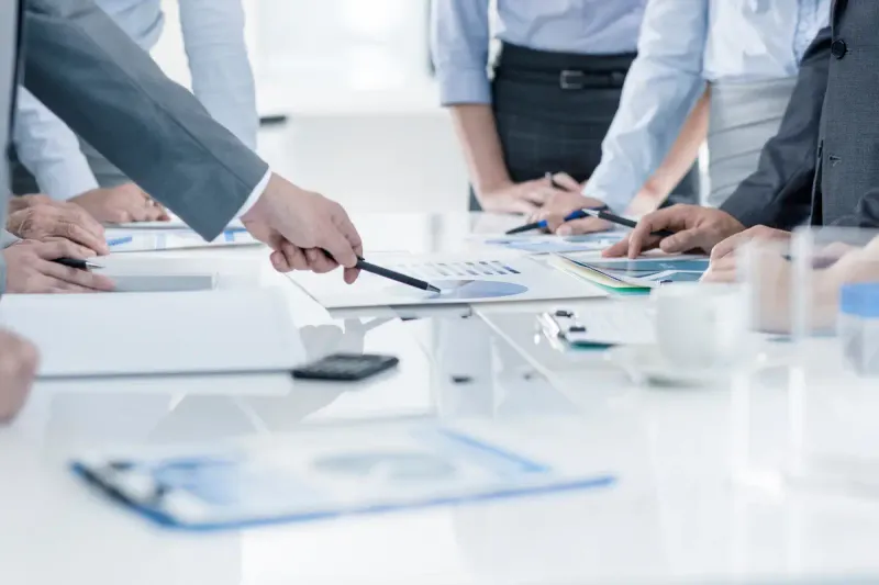 海外向けホームページを制作会社に依頼する場合