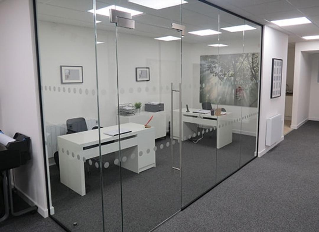 Office space made with partitioning