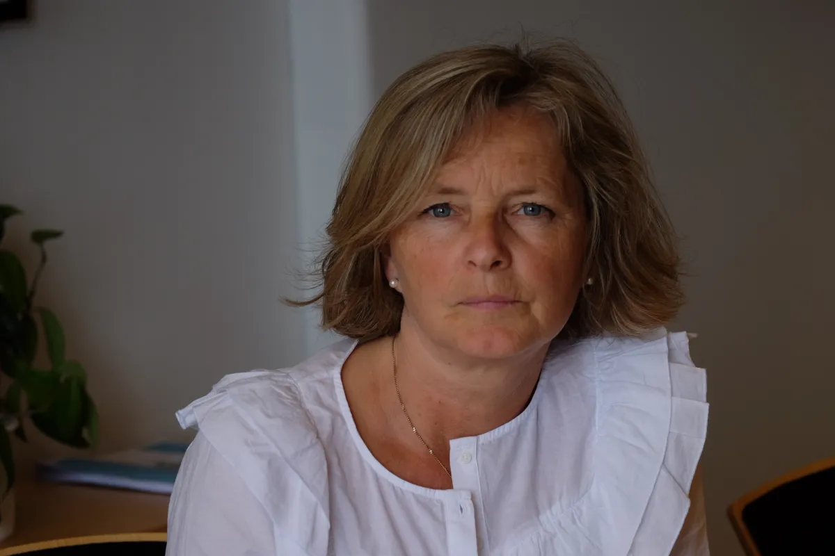 Bilde av generalsekretær Hedvig Ekberg, alvorlig ansiktsuttrykk.