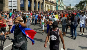 Cuba condena con hasta 30 años de cárcel a 127 manifestantes de las protestas contra el Gobierno