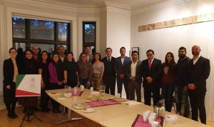 Más que conseguir trabajo: lo que aprendimos acompañando a mexicanos en el mercado laboral noruego