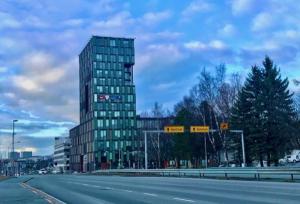 El curso de estudios sobre la sociedad noruega (samfunnskunnskap): mucho más que un requisito migratorio