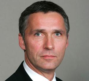 Primer ministro noruego bajo fuerte presión tras informe sobre atentados de 2011 - Stoltenberg no renuncia