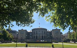 Elecciones parlamentarias en Noruega 2025: ¿Qué lugar ocupan los votantes latinoamericanos en el escenario político?