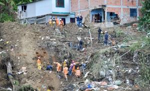 Continúan las tareas de rescate en el municipio de Dosquebradas, en Colombia