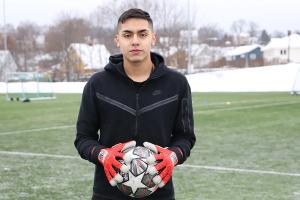 Christopher Barrera (17 años) prueba suerte en primera división de fútbol español