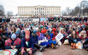 Los activistas samis finalizan las protestas este viernes frente al Palacio Real