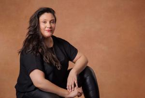 ¡La talentosa Debora Antileo, deslumbrará en la Gran Fiesta Latina del Rockefeller el sábado 15 de julio!