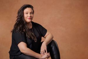 ¡La talentosa Debora Antileo, deslumbrará en la Gran Fiesta Latina del Rockefeller el sábado 15 de julio!