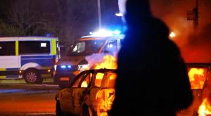 La cuarta noche consecutiva de disturbios en Suecia tras una convocatoria islamófoba deja 3 heridos
