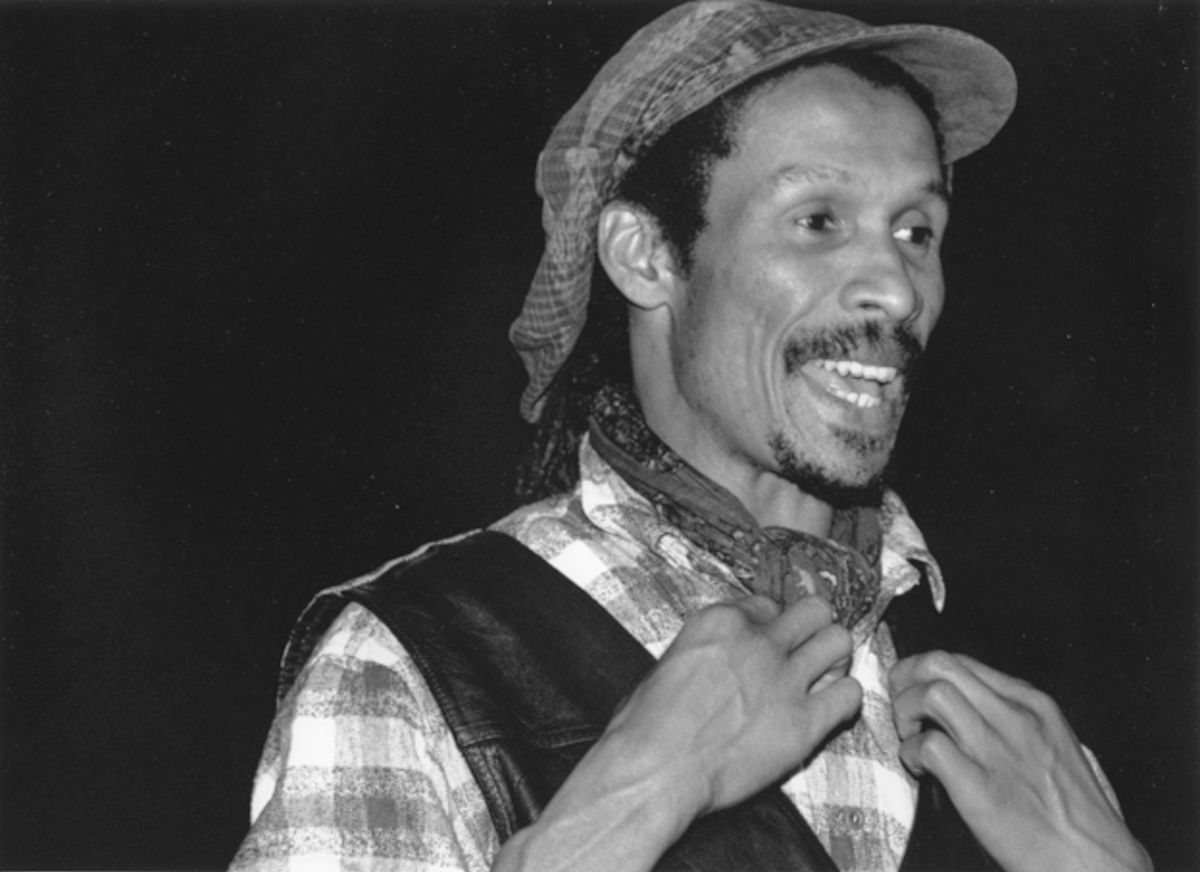 Portrett av Cliff Moustache 1990, kunstnerisk leder av Nordic Black Theatre, foto: Oslo byarkiv.