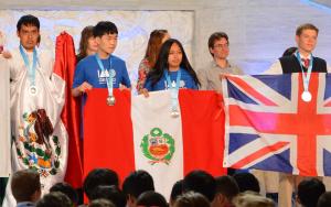 Peruanos obtienen tres medallas de plata y tres de bronce en la Olimpiada Internacional de Matemática Oslo 2022