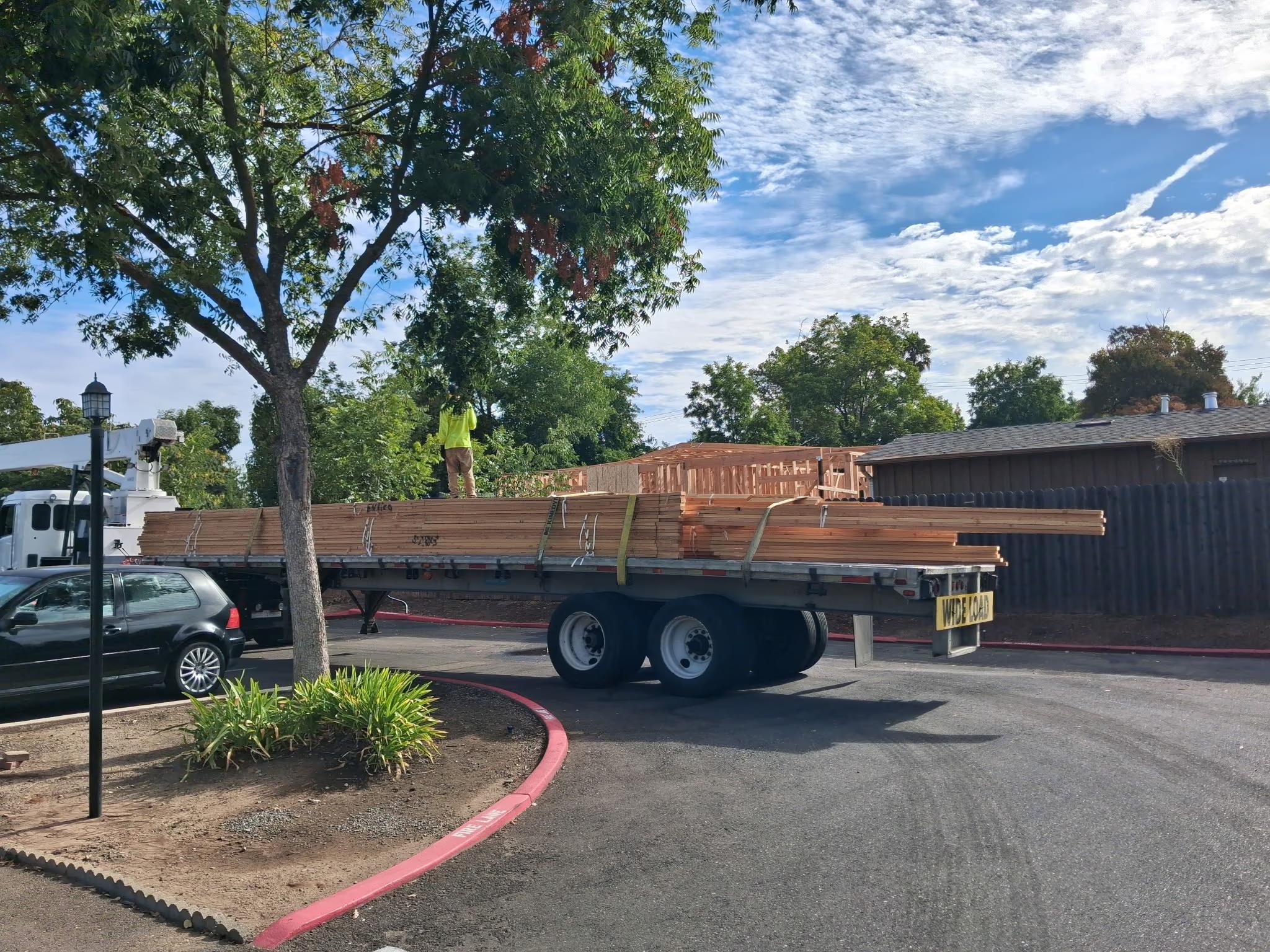 Truss package arriving on the flatbed