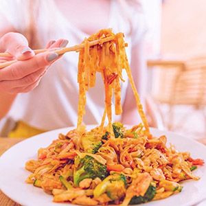 Tallarines con Pollo