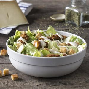 Ensalada Cesar con Pollo Crujiente