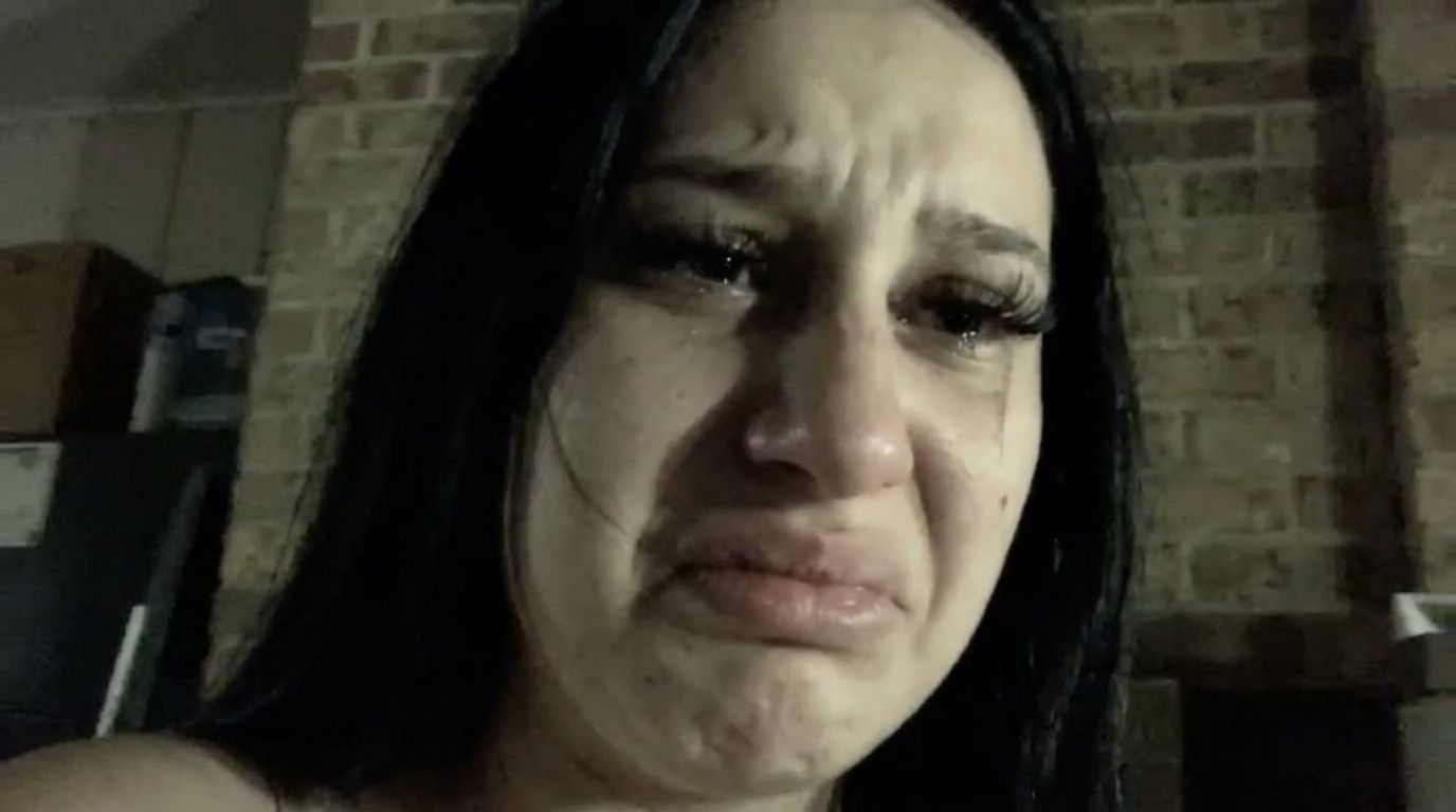 Ginova Cried 'I Didn't Do Anything' During Arrest