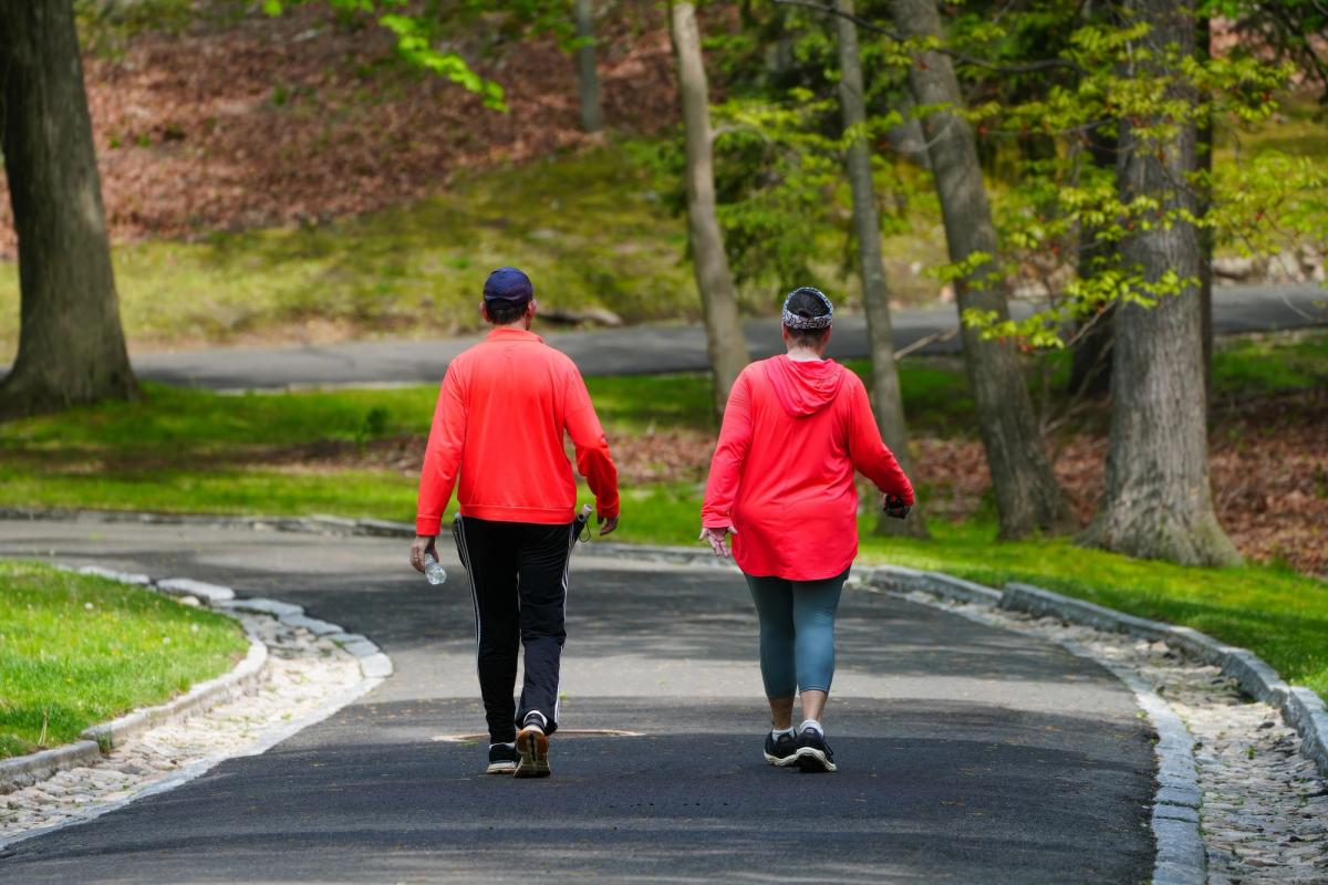 Is Walking 10000 Steps Enough to Lose Weight?