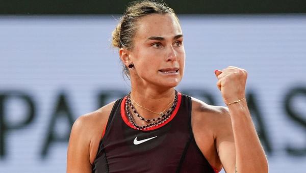 World No.1 Aryna Sabalenka Crashes Out of French Open After Throwing Away Commanding Lead
