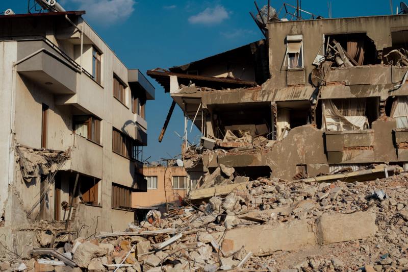 Philippines earthquake death toll rises to 37 in Mindanao June 2026 as rescue teams search collapsed buildings in General Santos City