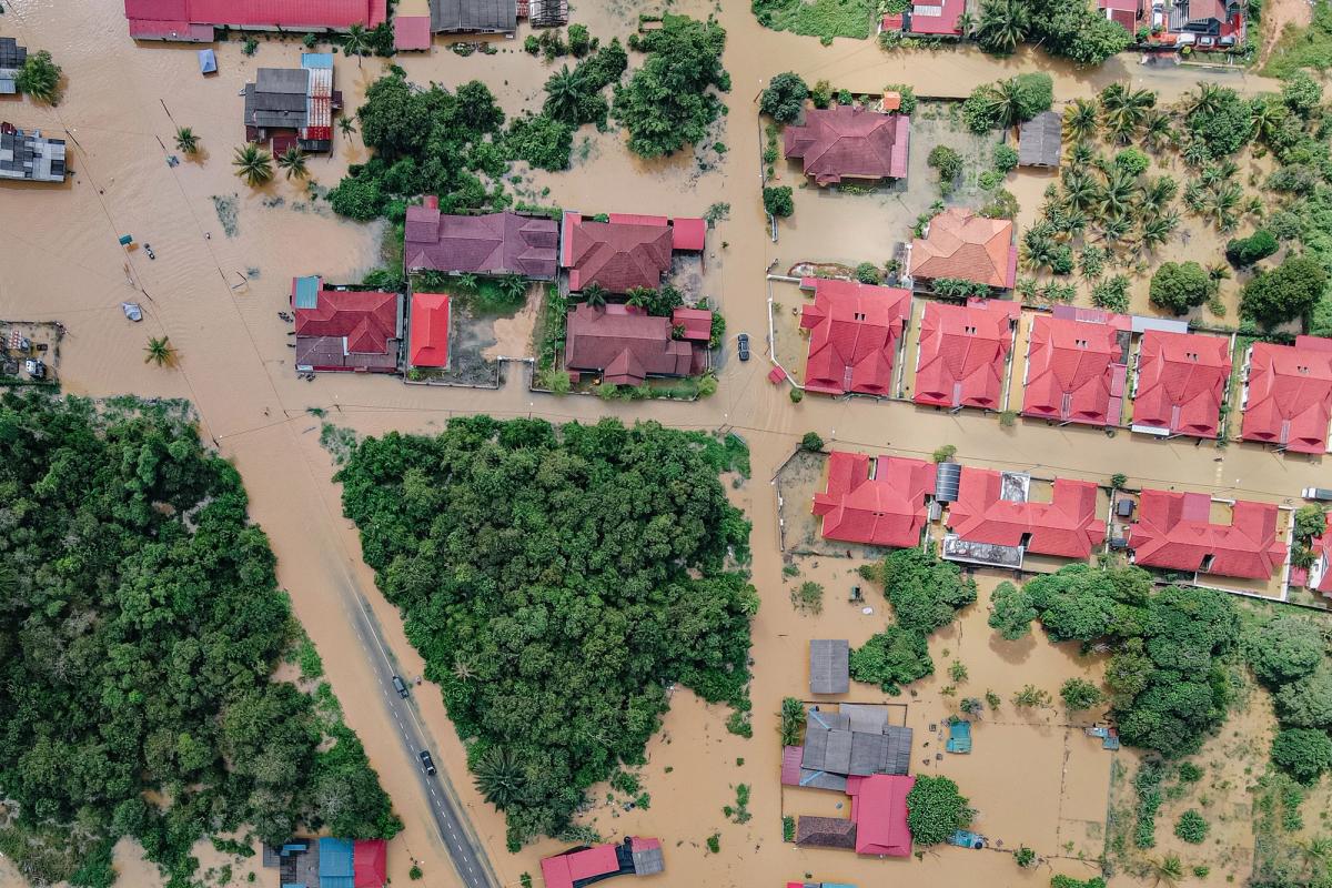 Missouri Floods Force Mass Camp Evacuations