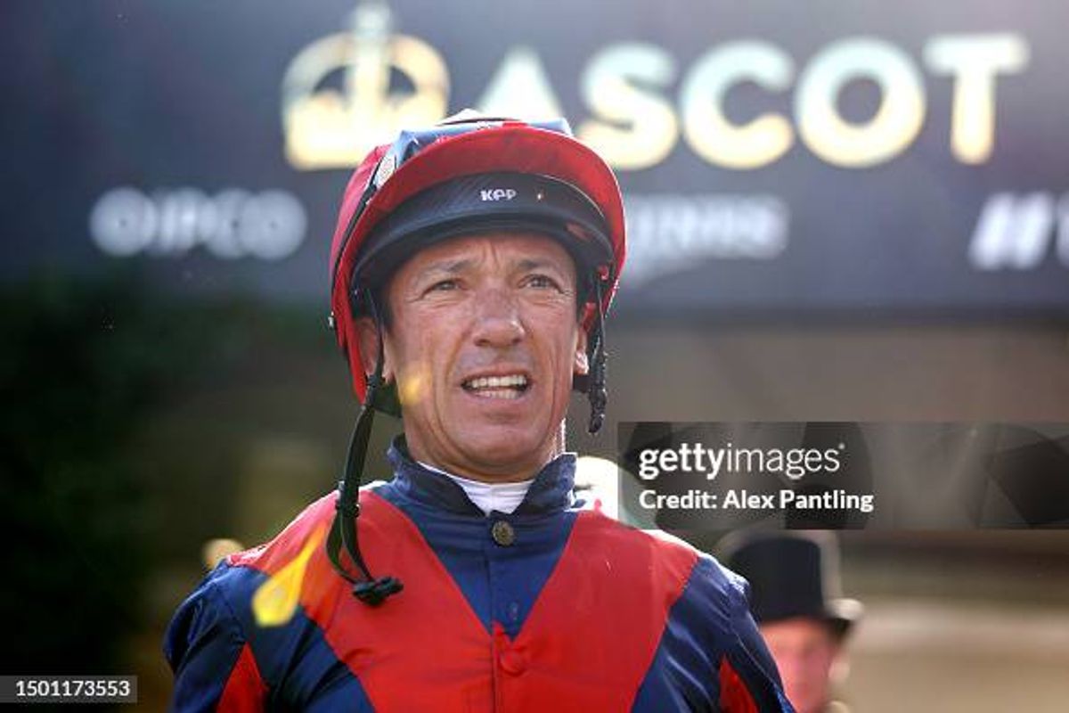 Frankie Dettori Breaks Ribs and Thumb in Car Crash