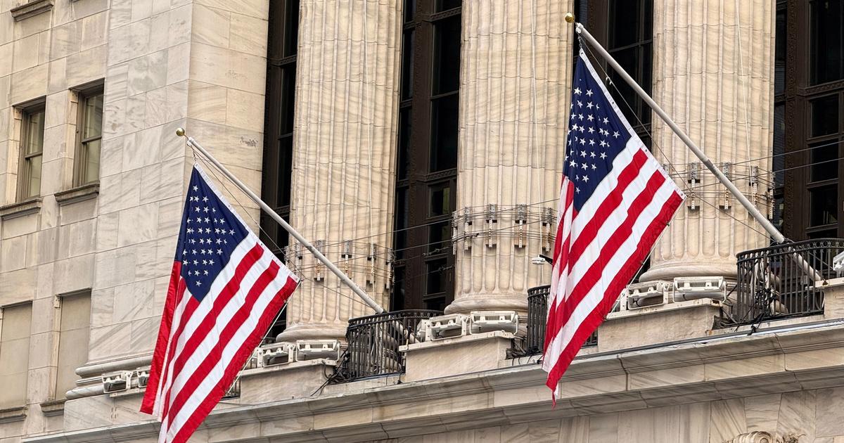 Federal Reserve building in Washington DC as June 2026 dot plot signals a possible 2026 rate hike from the FOMC.