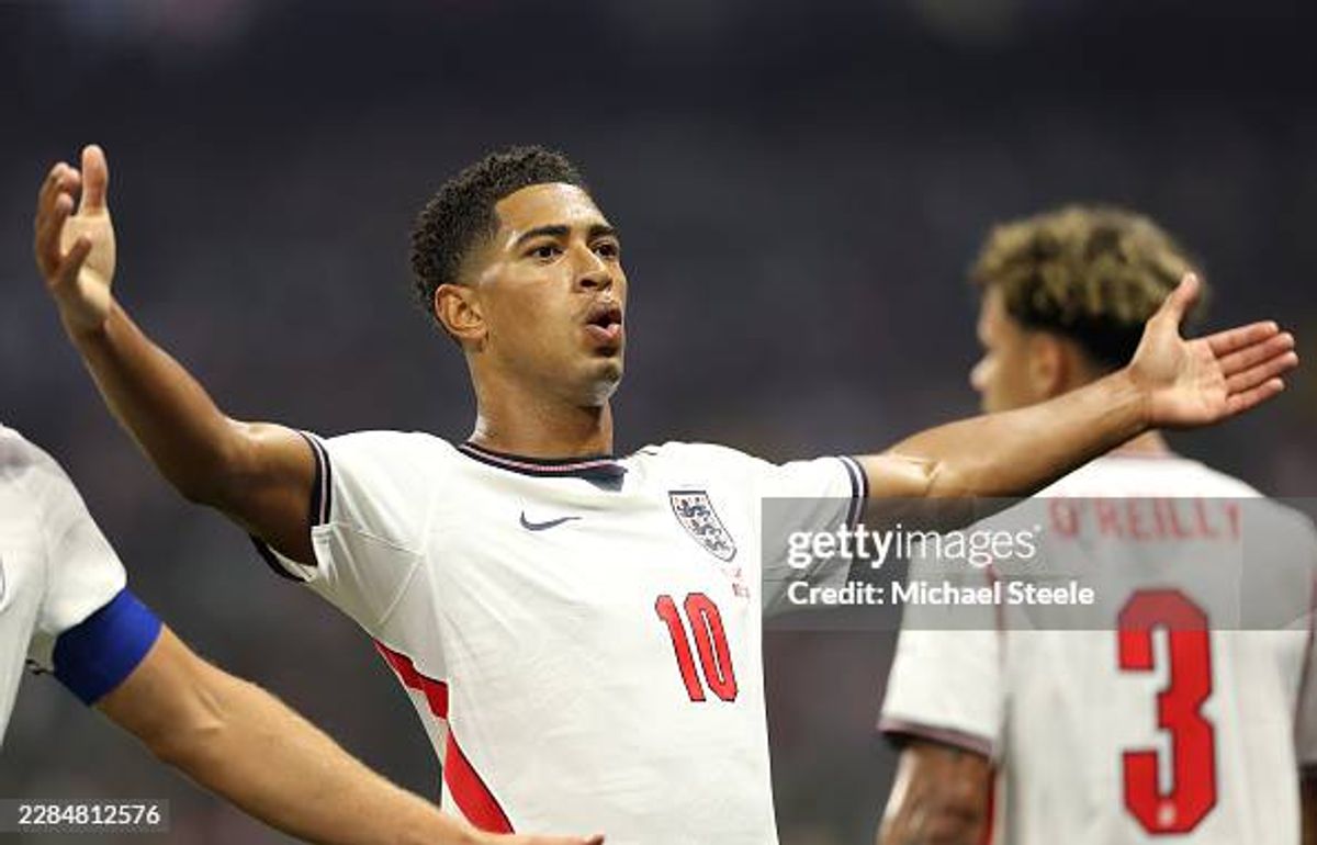 England Survive 10-Man Scare to Beat Mexico 3-2