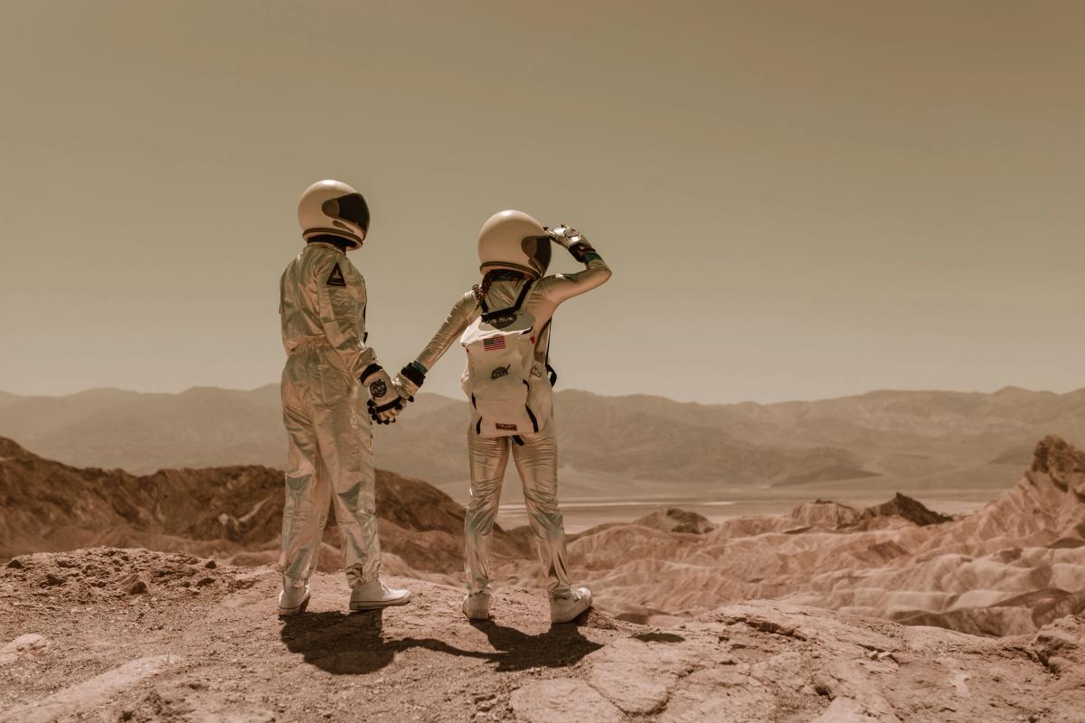 NASA Opens Yearlong Moon and Mars Simulation