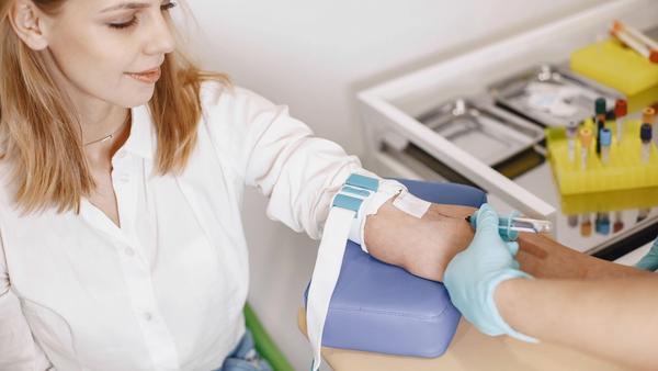 A Blood Test That Screens for Dozens of Cancers May Be Near