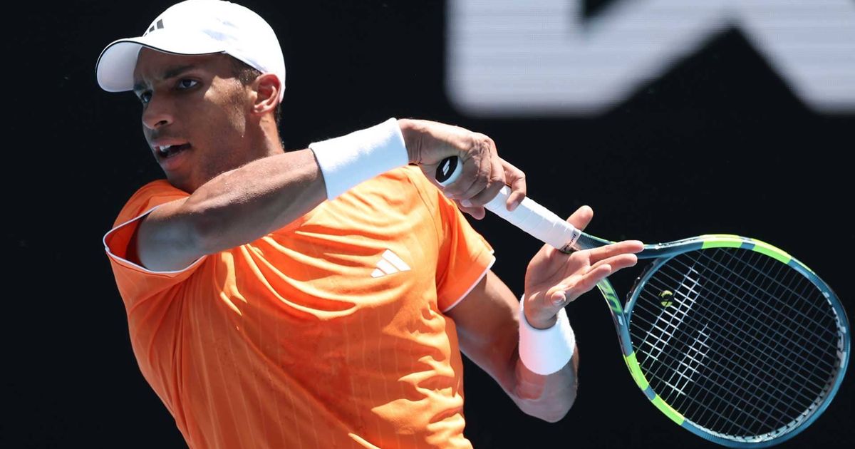 Felix Auger-Aliassime competing at Roland Garros French Open 2026 quarterfinals against Flavio Cobolli