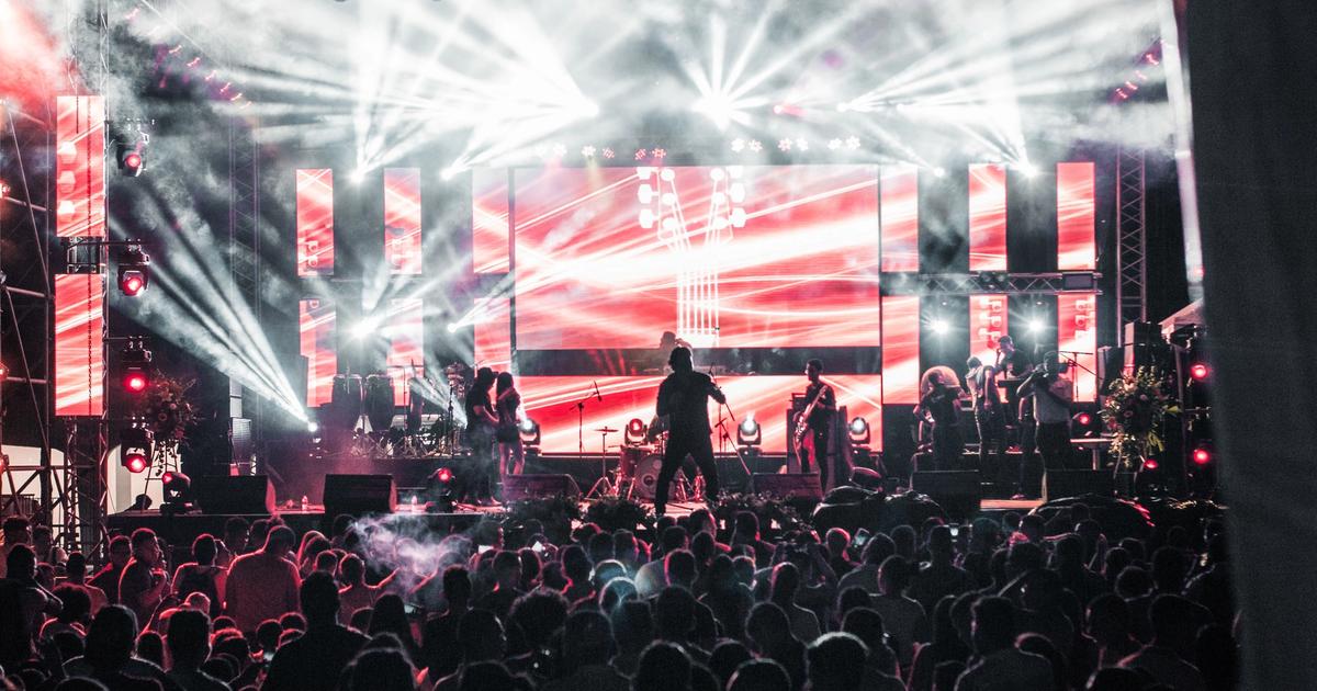 Ticketmaster fee fight grows as live-event ticket pricing faces scrutiny.