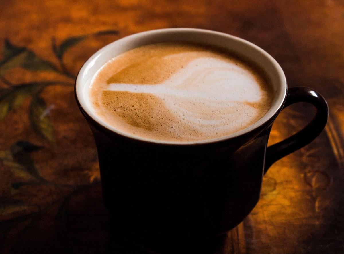 Coffee brewing method affects cholesterol and dementia risk — new research on filtered versus unfiltered coffee.