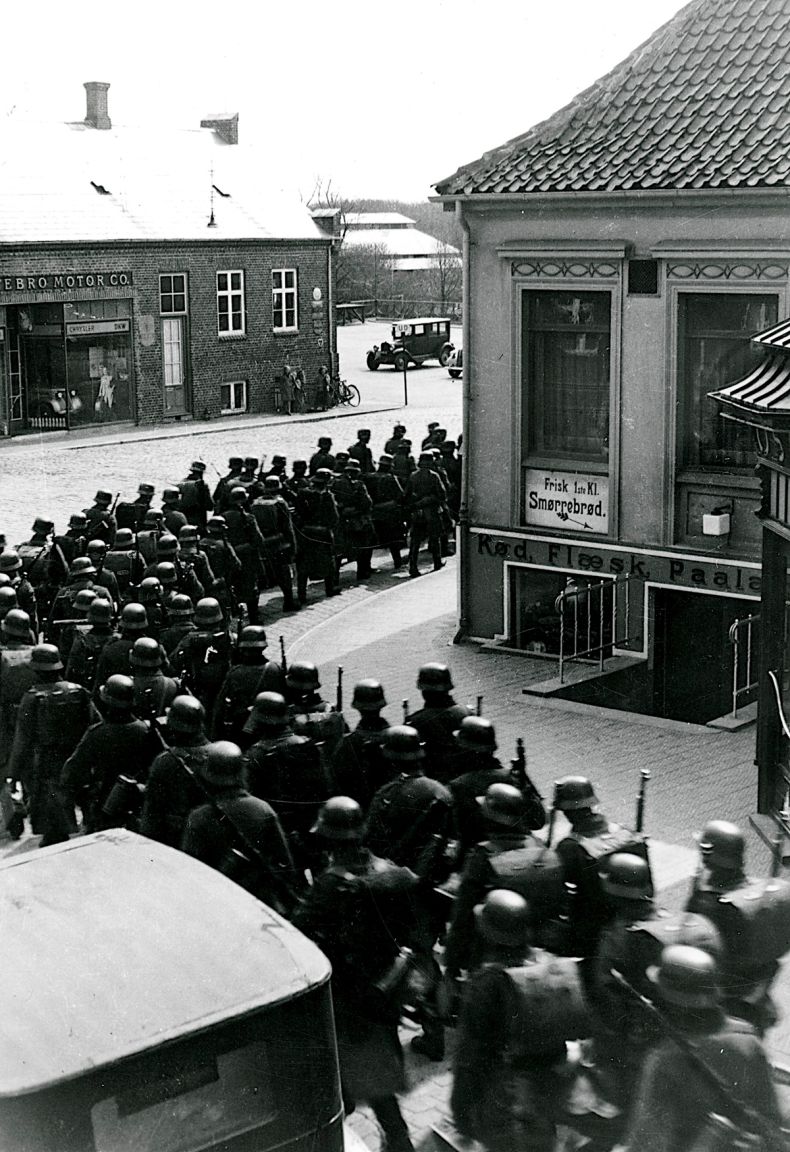 German soldiers march through Holstebro