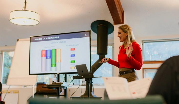Alexis running a coaching workshop